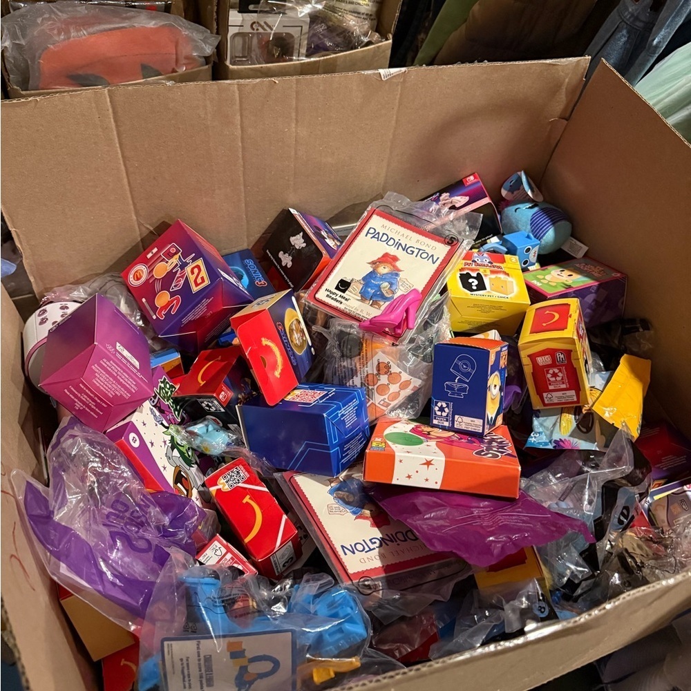 DELUXE MYSTERY BOX: 10-12 McDonald’s Collectibles - Hello Kitty Minecraft Sonic